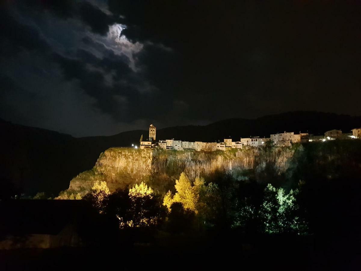 Ca La Rita Apartment Castellfollit de la Roca Luaran gambar
